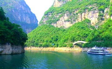 [银河/孚泰]宜昌到重庆单程四日旅游[重庆三峡上水]