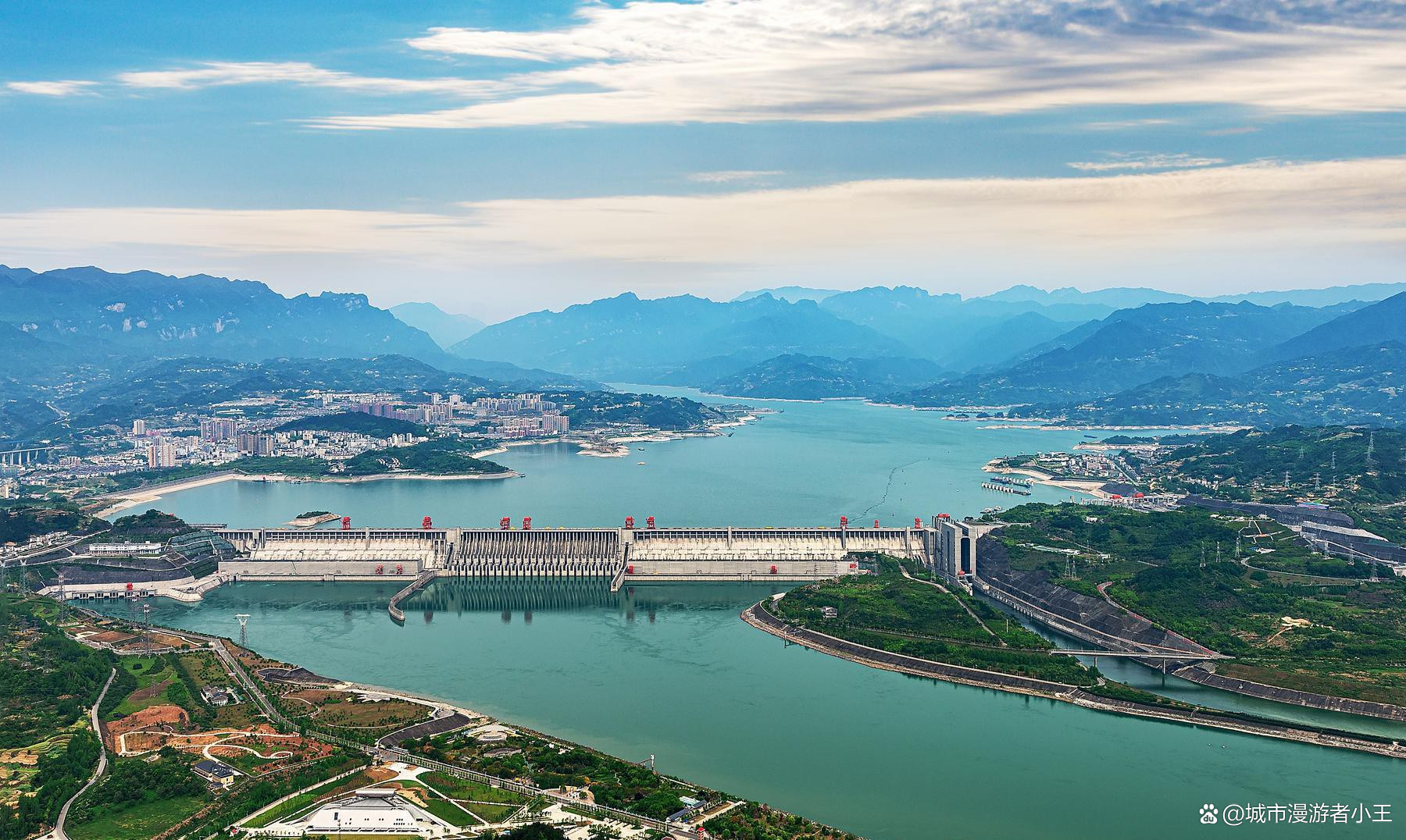 宜昌市三峡大瀑布景区与三峡大坝旅游景区,哪个更吸引你? 宜