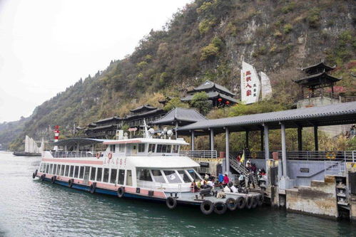 组图 湖北宜昌 春满三峡迎客来