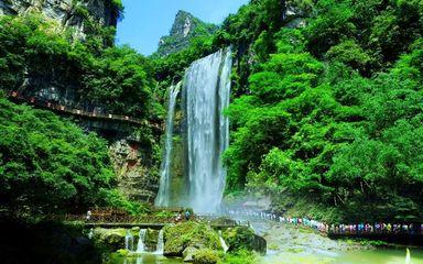 凝心聚力,致敬白衣天使!三峡大瀑布旅游区请您免费游!