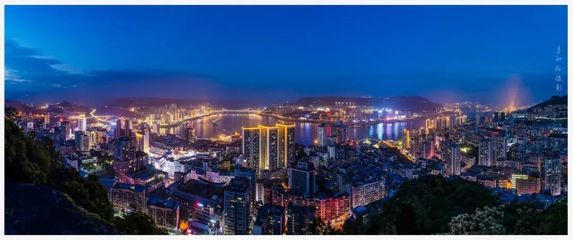 万州区将在7月至12月推出万千风韵 万客来游“百万游客打卡万州游三峡”大型旅游活动,吸引更多中外游客来打卡万州、畅游三峡。